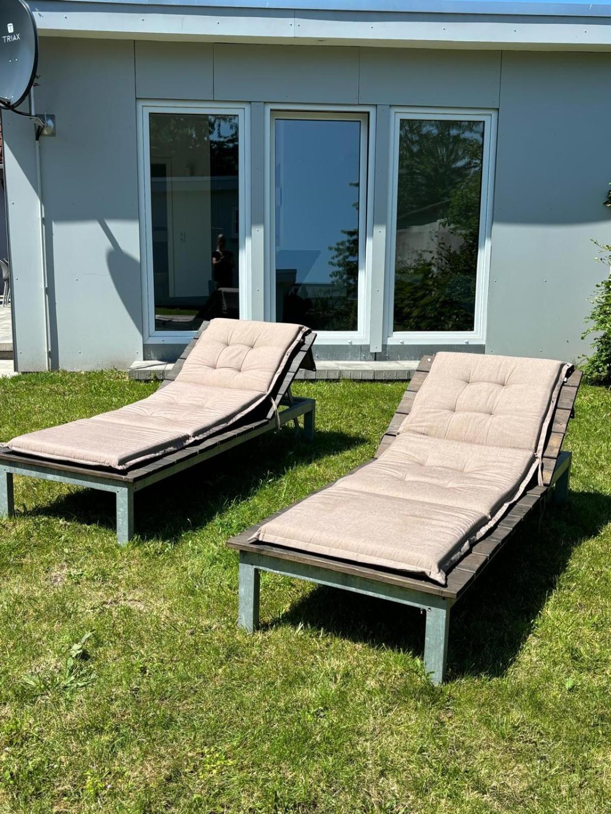 Pappelhof - Doppelhaushaelfte Mit Garten In Gromitz Bagian luar foto